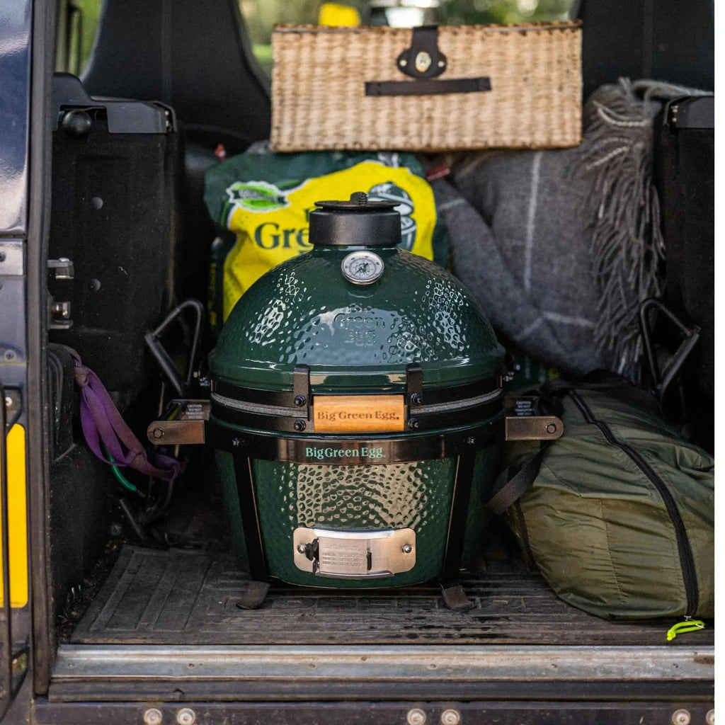 Big Green Egg MiniMax Essential Bundle